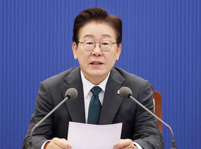 이재명 대통령이 7일 청와대 여민관에서 열린 수석보좌관회의에서 발언하고 있다. 연합뉴스
