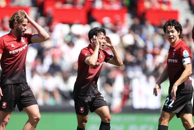 승격에 성공해 창단 첫 K리그1서 경쟁 중인 부천FC가 득점 빈곤 탓에 리그 하위권으로 처져 있다. 한국프로축구연맹 제공