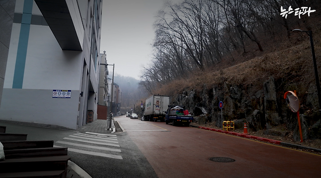 지난해 9월 29일, 윤상현 국민의힘 의원이 공짜 홍보 콘텐츠를 제공한 홍보업체 A싸 대표 B씨를 만난 경기도 고양시 향동의 산자락.