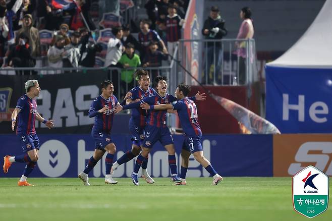 수원FC 선수들. /사진=한국프로축구연맹 제공