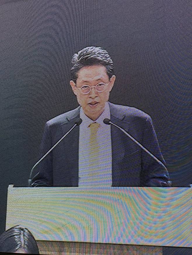 8일 여의도 파크원 타워1에서 열린 HMM 2026년 임시주주총회에서 최원혁 HMM 대표이사 사장이 발언하고 있다. 사진=강구귀