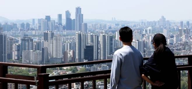 서울 남산에서 바라본 아파트의 모습. 연합뉴스