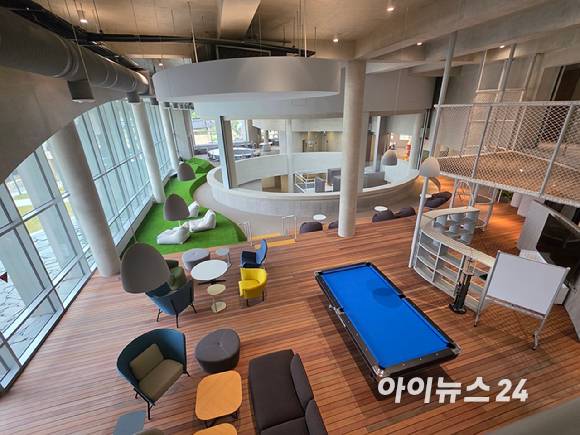 와이 스페이스 연구동 내부 전경. [사진=윤소진 기자]