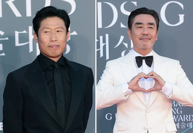 제62회 백상 대상 수상자들. 왼쪽부터 영화 '왕과 사는 남자'의 유해진, 드라마 '서울 자가에 대기업 다니는 김 부장 이야기'의 류승룡. 사진 뉴스1