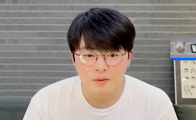 부캐 ‘댕이 아빠’로 활동해온 배우 조정석이 유트브 채널 ‘청계산댕이레코즈’를 내려놓겠다고 밝혔다. [사진출처 = 영상캡처]