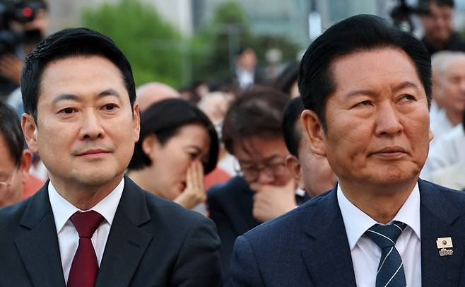 더불어민주당 정청래 대표(오른쪽)와 국민의힘 장동혁 대표 [연합뉴스]
