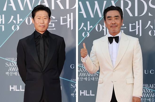 백상예술대상에서 대상을 품은 배우 유해진(좌)과 류승룡 [연합]