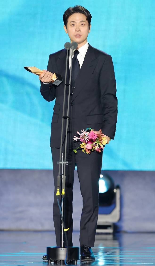 영화 부문 최우수 연기상(남) 박정민. HLL