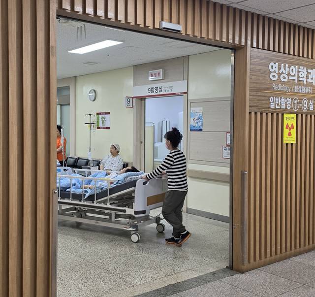 환자가 부담하는 비급여 진료비가 동일 질환이라도 의료기관에 따라 차이가 많이 나는 것으로 나타났다. 특히 비교적 가벼운 질환으로 대학 병원을 찾을 경우 비급여 부담이 가중되는 구조가 확인됐다. 사진은 기사의 특성 내용과 관계 없음. 김진홍 기자