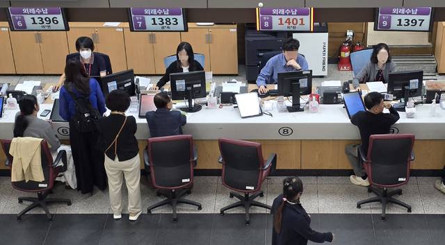 환자가 부담하는 비급여 진료비가 동일 질환이라도 의료기관에 따라 차이가 많이 나는 것으로 나타났다. 특히 비교적 가벼운 질환으로 대학병원을 찾을 경우 비급여 부담이 가중되는 구조가 확인됐다. 사진은 기사의 특성 내용과 관계 없음. 김진홍 기자