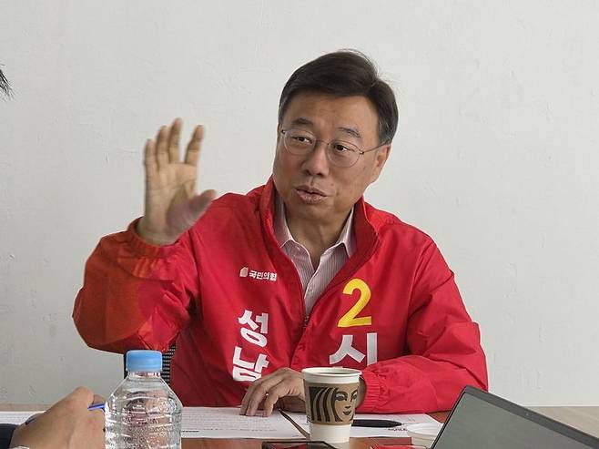 신상진 국민의힘 성남시장 후보가 파이낸셜뉴스와 인터뷰를 진행하고 있다. 사진=장충식 기자