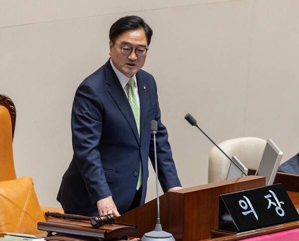 신문 1면 보도 이미지