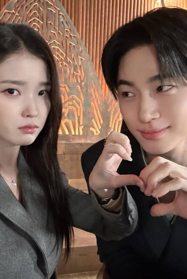 Singer and actress IU shared behind-the-scenes photos from Perfect Crown.On the 10th, IU posted a photo along with the caption, Behind-the-scenes of Episode 10. It was like this, but it turned out like this again.The released photo shows IU taking a sweet selfie with Byun Woo-suk, who is co-starring with her in the currently airing MBC Friday-Saturday drama Perfect Crown.The two, who play the roles of Sung Hee-joo and Grand Prince Lee An respectively in Perfect Crown, bring laughter to viewers by making broken hearts and pouting faces, only to soon lean closer and smile.Perfect Crown, which began airing on the 10th of last month, is set in 21st-century South Korea, a constitutional monarchy. It depicts the romance between Sung Hee-joo (played by IU), a woman who is annoyed by her status as a commoner despite having everything for a chaebol, and Grand Prince Lee An (played by Byun Woo-suk), a man saddened by his inability to possess anything despite being the son of a king. In the 10th episode aired on the 9th, Sung Hee-joo and Grand Prince Lee An confirmed their feelings for each other with a mutual kiss, leaving viewers curious about the future developments.Photo = IU