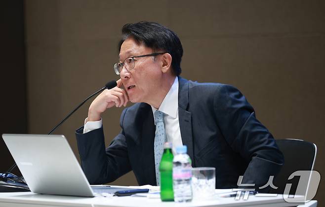 신성환 한국은행 금융통화위원이 서울 중구 한국은행에서 열린 기자간담회에서 발언하고 있다. (한국은행 제공) 2024.9.25 ⓒ 뉴스1
