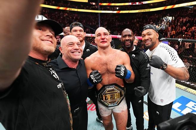션 스트릭랜드(35·미국)가 2년 4개월 만에 UFC 미들급 타이틀을 탈환했다.(UFC 제공)