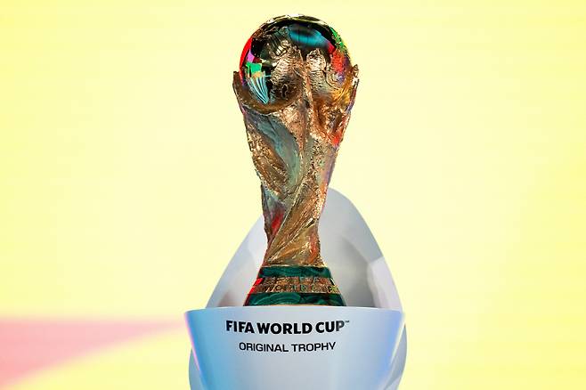 FIFA 월드컵 트로피   AP<저작권자(c) 연합뉴스, 무단 전재-재배포, AI 학습 및 활용 금지>