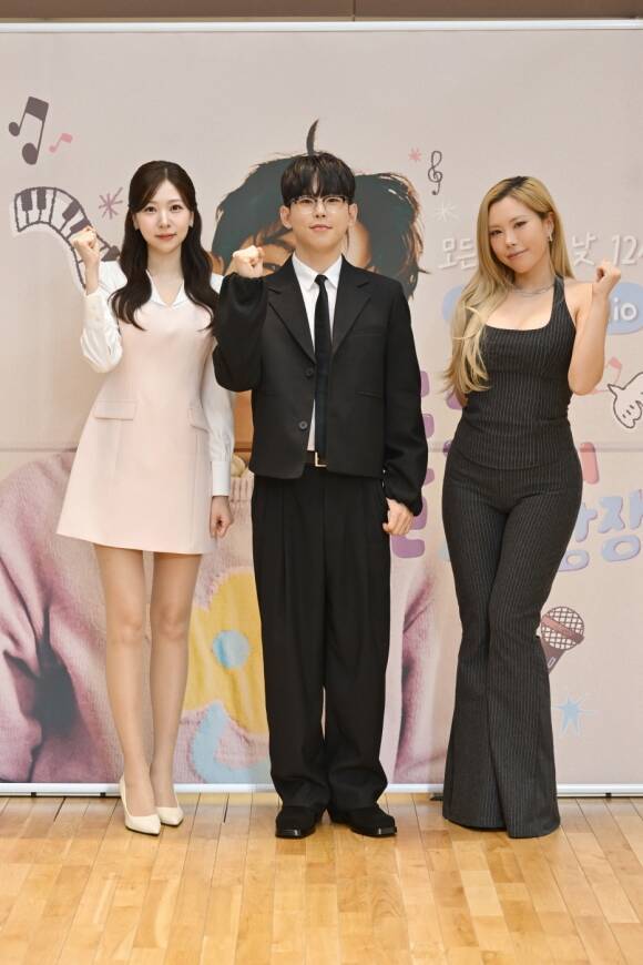 허유원 아나운서, 가수 폴킴, 안무가 가비(왼쪽부터)가 DJ를 맡은 KBS 쿨FM 라디오가 11일부터 청취자를 만난다. /KBS