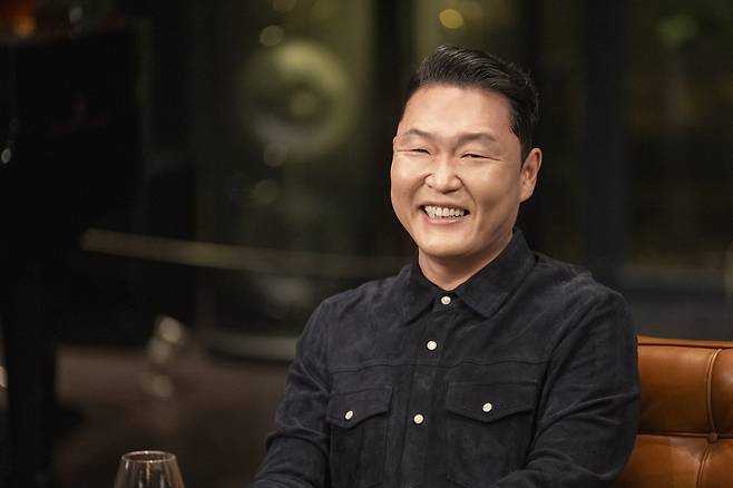 가수 싸이가 9일 CNN 인터내셔널에서 방송된 다큐멘터리 시리즈 ‘K-Everything’에 K팝 관련 대표 인터뷰이로 출연했다. /CNN Original K-Everything on CNN International