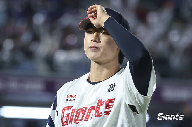 롯데 자이언츠 신인 우완 불펜 투수 박정민(23)이 두 경기 연속 무실점 투구를 해내며 정상 궤도 진입을 알렸다. 주무기 체인지업이 현재 리그 최고의 타자이자 동갑인 김도영(23)에게 통했다. 사진=롯데 자이언츠