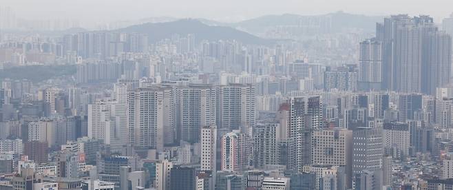 서울 남산에서 바라본 서울 시내 아파트 단지의 모습 / 사진=뉴스1