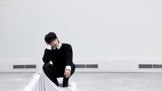 Group Zerobaseone has unveiled the final concept photos for their sixth mini-album, Ascend-, showcasing a more mature visual style. Making a fresh start as a five-member group, the members exuded a chic and urban charm through their all-black suit styling.In the released images, Sung Han-bin, Kim Ji-woong, Seok Matthew, Kim Tae-rae, and Park Geon-wook completed a look of restrained charisma with refined poses and intense gazes in a monochrome setting. The members captivated the attention of global fans by boasting suit fits that reflected their individual personalities and flawless visual chemistry.This new album consists of three concept versions—Cover Story, Scenario, and A-Senses—capturing Zerobaseones unique minimalism and distinct identity. Proving their limitless ability to execute concepts within a sophisticated mood, they have piqued curiosity about the new release. The title track TOP 5 encapsulates the teams growth and foreshadows an expanded musical spectrum. All eyes are on Zerobaseone as they open the door to a new journey and prepare for a higher leap forward.Zerobaseones 6th mini album, Ascend-, is scheduled to be released on various online music sites on the upcoming 18th at 6 p.m.