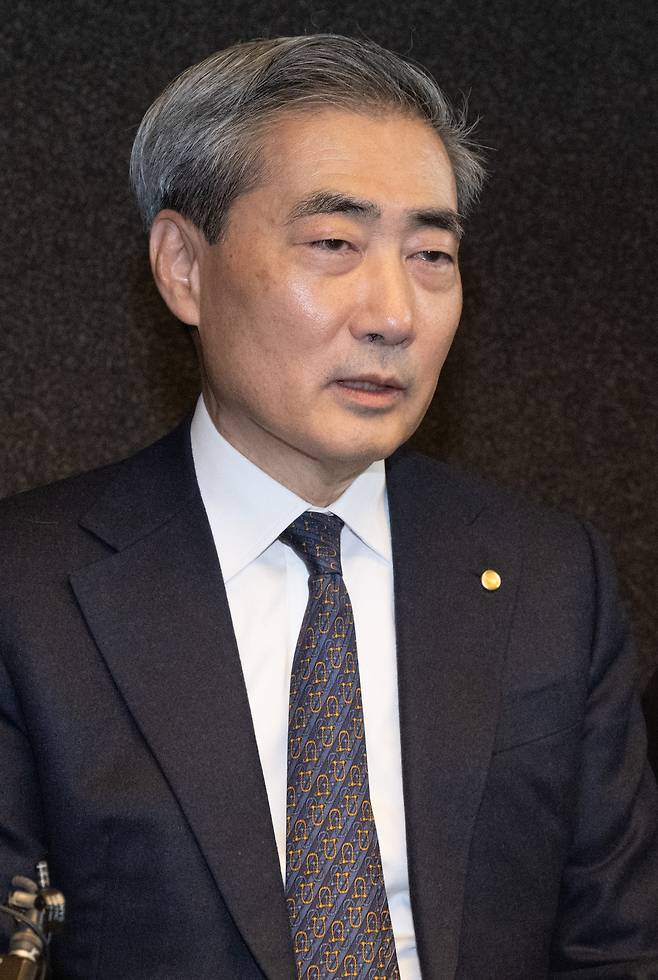 신현송 한국은행 총재가 지난달 23일 오전 서울 중구 은행회관에서 열린 구윤철 부총리 겸 기획재정부 장관과의 조찬간담회에서 모두발언을 하고 있다. 윤창빈 기자