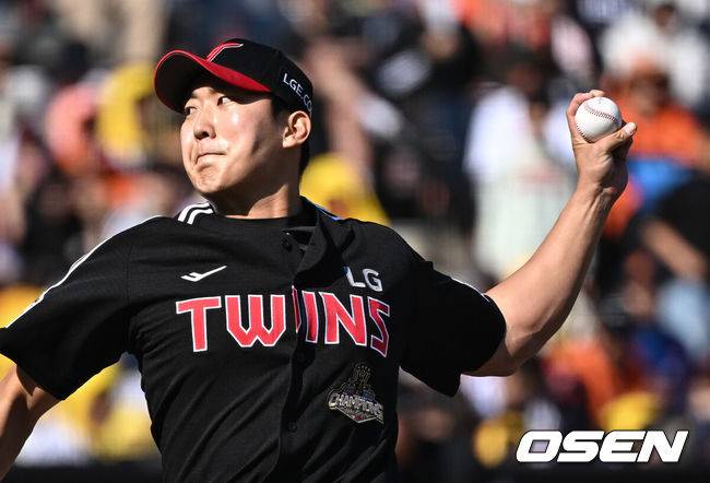 [OSEN=대전, 조은정 기자]9일 오후 대전 한화생명볼파크에서 2026 신한 SOL KBO리그 한화 이글스와 LG 트윈스의 경기가 열렸다.이날 한화는 왕옌청을 LG는 치리노스를 선발로 내세웠다.6회말 LG 손주영이 역투하고 있다. 2026.05.09 /cej@osen.co.kr