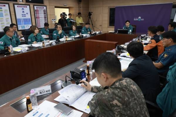 13일 충북도청 재난상황실에서 화학사고를 대비한 '2026년 재난대응 안전한국훈련'이 진행되고 있다. /충북도 제공