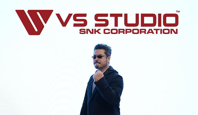 새로운 개발사 VS 스튜디오를 세운 하라다 카츠히로 대표(출처=SNK 공식 SNS).