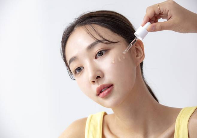 PDRN 화장품은 단독 성분보다 어떤 보습·진정 성분과 함께 들어갔는지가 더 중요하다. 사진=클립아트코리아
