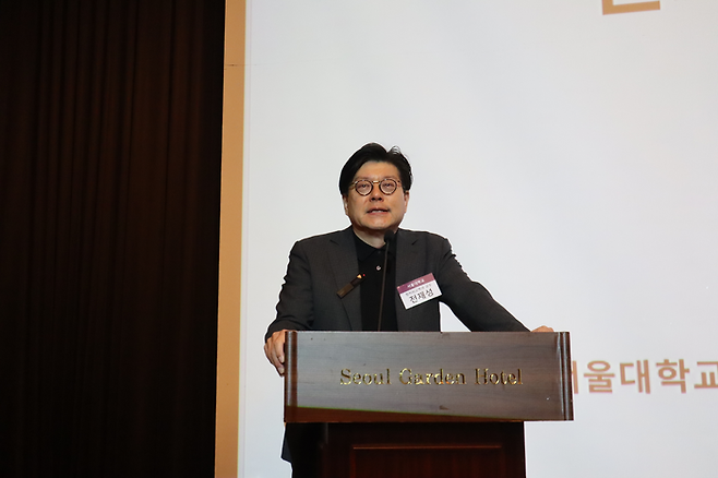 13일 서울 마포구 서울가든호텔에서 열린 경제금융협력연구위원회(GFIN) 제34회 공개세미나에서 전재성 서울대 정치외교학과 교수가 ‘이란 전쟁 전후 세계질서의 변화와 한국의 외교’를 주제로 강연하고 있다. [GFIN]