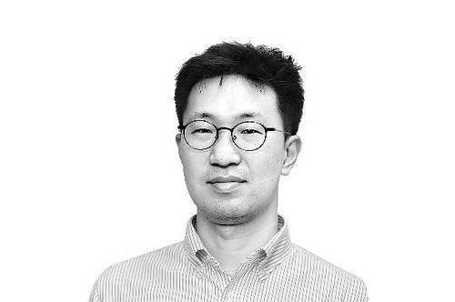 ** 로또 1등 당첨, 행복만 가져다줄까? 💰 '반도체 로또'가 던지는 경고!
**