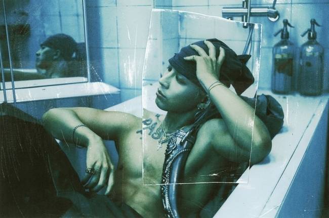 Sun showed off his photogenic side.On May 12, his agency, The Black Label, released the third teaser photo for Suns fourth studio album, QUINTESSENCE.The photo captures Suns unconventional styling and unique atmosphere. With intense gazes and poses, Sun seamlessly transitions between various concepts while perfectly executing them with his own distinct style, visually showcasing his free-spirited musical world.Sun has confirmed the release of his fourth studio album QUINTESSENCE and title track LIVE FAST DIE SLOW on the upcoming 18th, and has been building excitement for his comeback by sequentially releasing various teaser content, including trailers, main photos, posters, and visual films. Filled with 10 songs featuring distinct individual styles, this new album features support from fellow labelmates Tarzan and Woochan of ALLDAY PROJECT, as well as Australian pop star The Kid LAROI.QUINTESSENCE is Suns first full-length album in approximately nine years since WHITE NIGHT, released in August 2017, and is set to fully demonstrate the prowess of Sun as an all-rounder solo artist.Suns fourth full-length album QUINTESSENCE and the title track LIVE FAST DIE SLOW will be released on the 18th at 6 p.m.