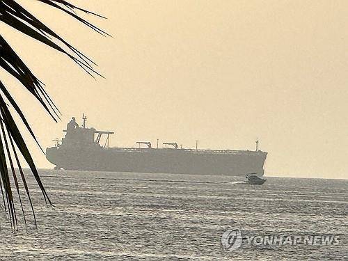 호르무즈해협 인근에 정박한 유조선 [UPI 연합뉴스 자료사진. 재판매 및 DB 금지]