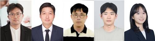 연구진 모습 왼쪽부터 UNIST 홍성유 교수, DGIST 서상원 교수, DGIST 정병혁 교수, UNIST 전지환 박사, UNIST 김다혜 연구원. [울산과학기술원 제공. 재판매 및 DB 금지]