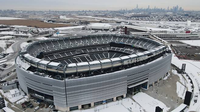 FILE -  The Manhattan skyline is seen behind MetLife Stadium in East Rutherford, N.J., Tuesday, Jan. 3, 2026. (AP Photo/Seth Wenig, File) FILE PHOTO







<저작권자(c) 연합뉴스, 무단 전재-재배포, AI 학습 및 활용 금지>