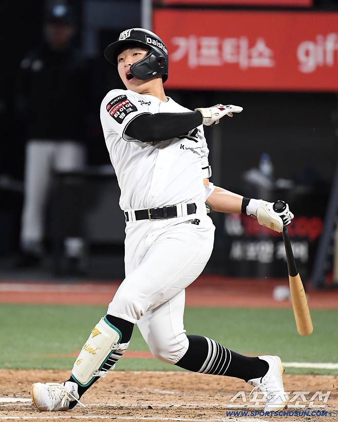 23일 수원 케이티위즈파크에서 열린 KT와 KIA의 경기. 타격하는 KT 이강민. 수원=송정헌 기자songs@sportschosun.com/2026.04.23/