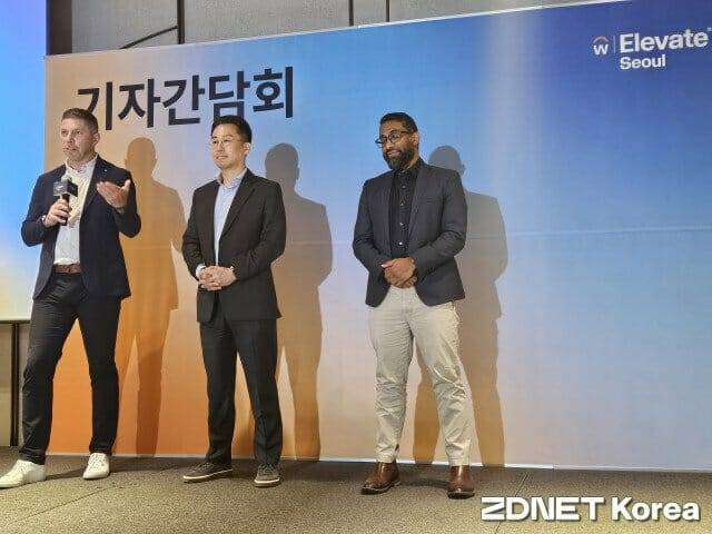 왼쪽부터 조쉬 즈웬 워크데이 글로벌 솔루션 마케팅 부사장, 허정열 워크데이코리아 지사장, 샨 무어티 워크데이 아태지역 CTO가 14일 서울 강남구 웨스틴 파르나스에서 열린 '엘리베이트 서울 2026 기자간담회'에서 취재진 질의에 답하고 있다. (사진=지디넷코리아)