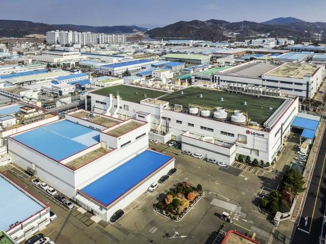 LG이노텍이 북미에서 열리는 글로벌 전자부품 및 패키징 기술 행사에 참가하고, 사업 다각화에 속도를 낸다. 사진은 LG이노텍 구미사업장 전경. LG이노텍 제공