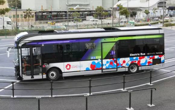 오사카·간사이 엑스포에서 방문객 수송에 사용된 'EV모터스재팬(EV Motors Japan)' 제작 전기자동차(EV). [사진=EV Motors Japan]