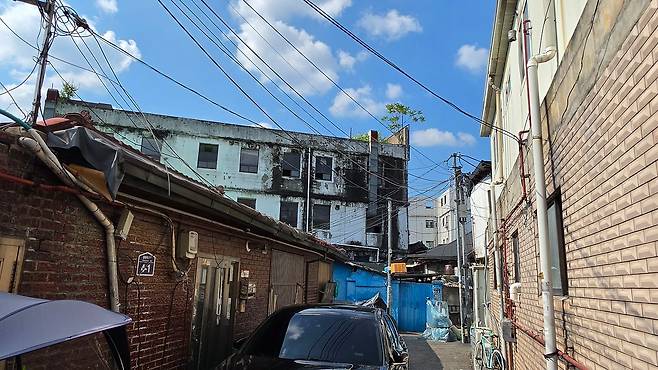 청량리 재개발 6지구의 노후 주택들. 최준호 기자