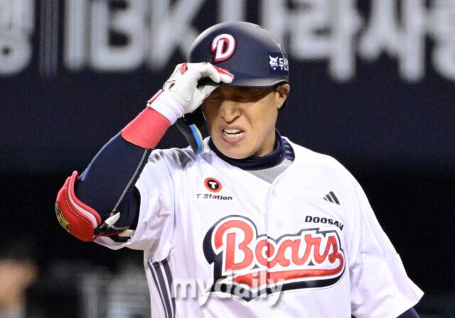 2026년 4월 17일 오후 서울 잠실구장에서 열린 '2026 신한 SOL KBO리그' KIA 타이거즈와 두산 베어스의 경기. 두산 손아섭이 6회말 1사 1루서 대타로 나와 타격을 준비하고 있다./마이데일리