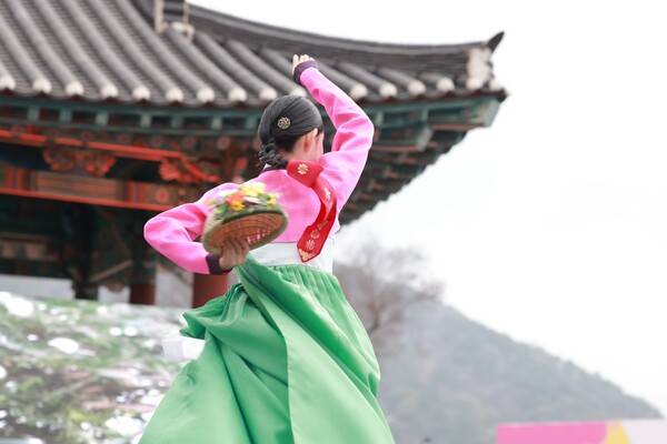 15일 오후 6시 30분 나주시 금성관과 정수루 일원을 배경으로 전통의상 한복쇼가 펼쳐진다. 나주시 제공