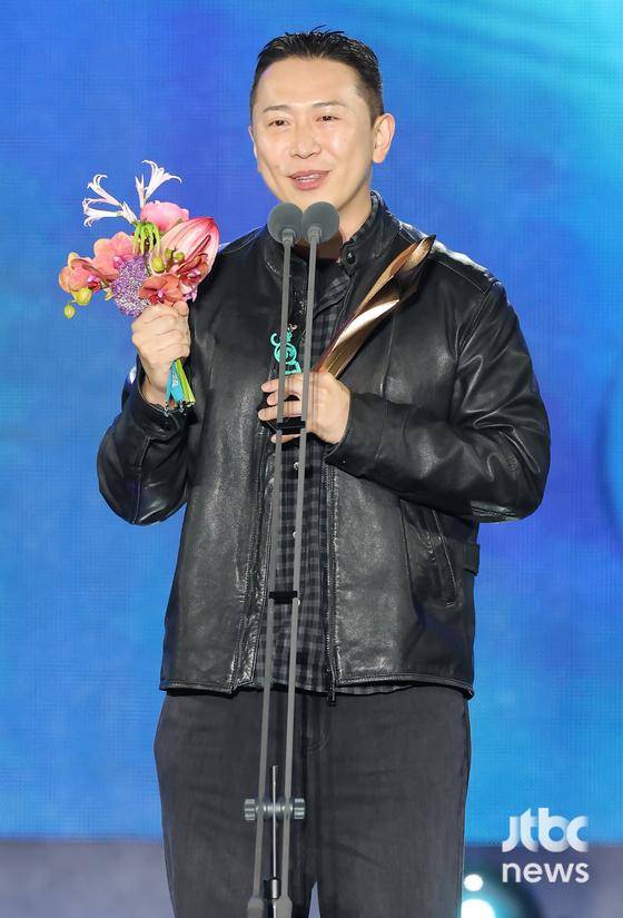 영화 '3670' 박준호 감독이 '제62회 백상예술대상'에서 영화부문 신인 감독상을 수상하고 소감을 말하고 있다. 방송·영화·연극과 뮤지컬을 아우르는 국내 유일무이 종합 예술 시상식 '제62회 백상예술대상 with 구찌'는 8일 오후 7시 50분 서울 강남구 코엑스 D홀에서 개최됐다. 특별취재반 / 2026. 05. 08/