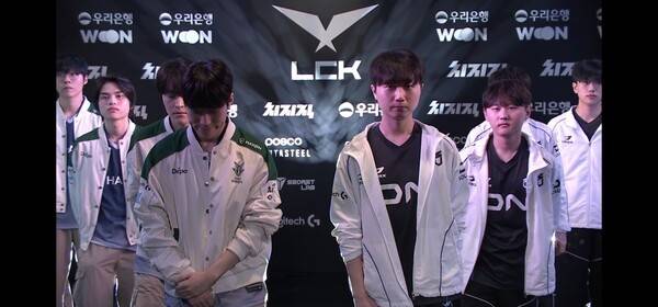 15일 서울 종로구 롤파크에서 열린 2026 LCK 정규시즌 2라운드 2경기 1세트에서 한진브리온이 DN수퍼스를 꺾고 먼저 웃었다. (BRO & DNS =1:0)./사진=네이버 치지직 라이브영상 캡처
