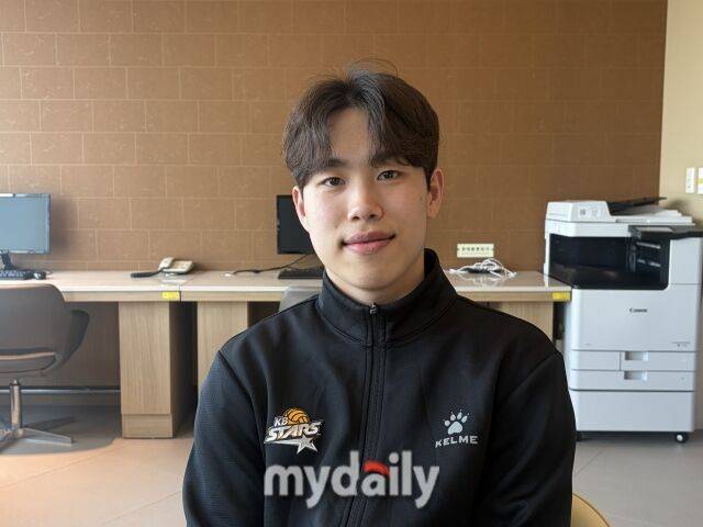 15일 인터뷰를 가진 KB손해보험 리베로 이학진./수원 = 이정원 기자