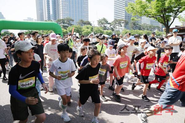 2026 서울어린이 마라톤대회 참가자들. ⓒ이혜영 기자 lhy@hankooki.com