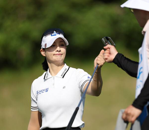 2026년 한국여자프로골프(KLPGA) 투어 제18회 두산 매치플레이 8강에 진출한 박결 프로가 16강전에서 경기하는 모습이다. 사진제공=KLPGA (사진을 무단으로 사용하지 마십시오.)