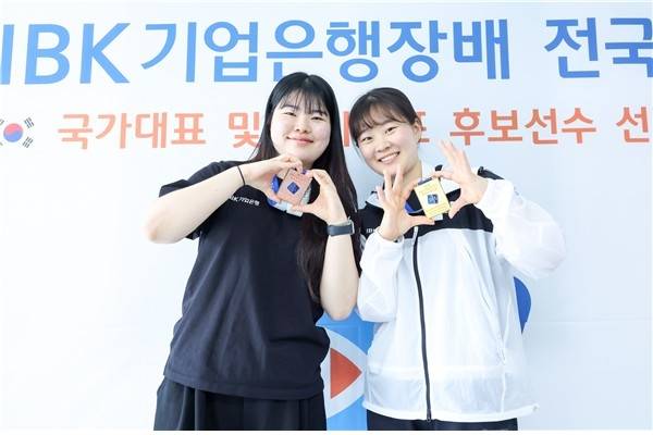 한국 신기록을 나란히 세운 25ｍ 권총 오예진(왼쪽)과 김지은 [대한사격연맹 제공. 재판매 및 DB 금지]