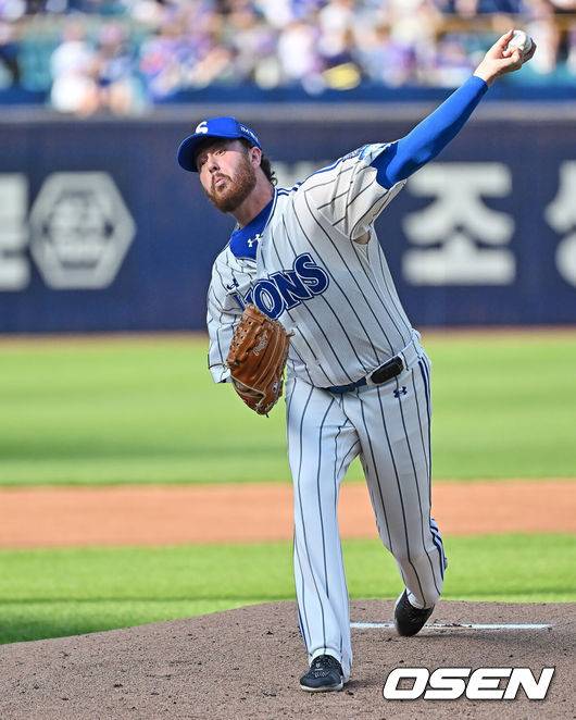 [OSEN=대구, 이석우 기자] 16일 대구삼성라이온즈파크에서 2026 신한 SOL KBO 리그 삼성 라이온즈와 KIA 타이거즈의 경기가 열렸다. 홈팀 삼성은 오러클린이, 방문팀 KIA는 이의리가 선발 출전했다. 삼성 라이온즈 선발 투수 오러클린이 역투하고 있다. 2026.05.16 / foto0307@osen.co.kr
